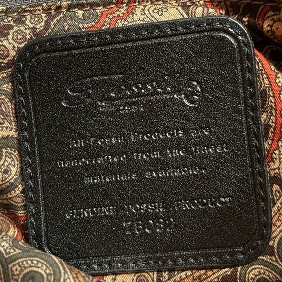 Fossil cloth crossbody purse in black. Like new! Super soft material. - Picture 5 of 8